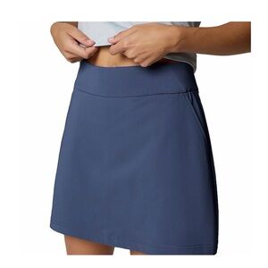 Columbia - Athletic Skort in Navy Blue, size large